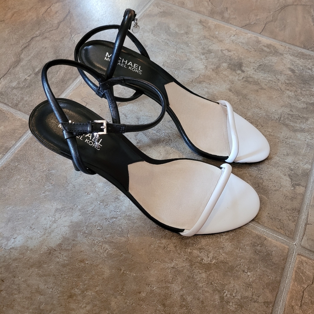 Michael Michael Kors Carlene Leather Heels 9M
